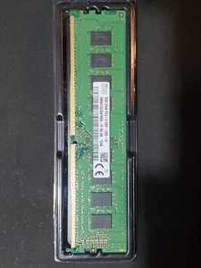 Hynix HMA41GU6AFR8N-TF 8GB DDR4-2133 2Rx8 Non-ECC UDIMM Desktop Memory - Picture 1 of 2