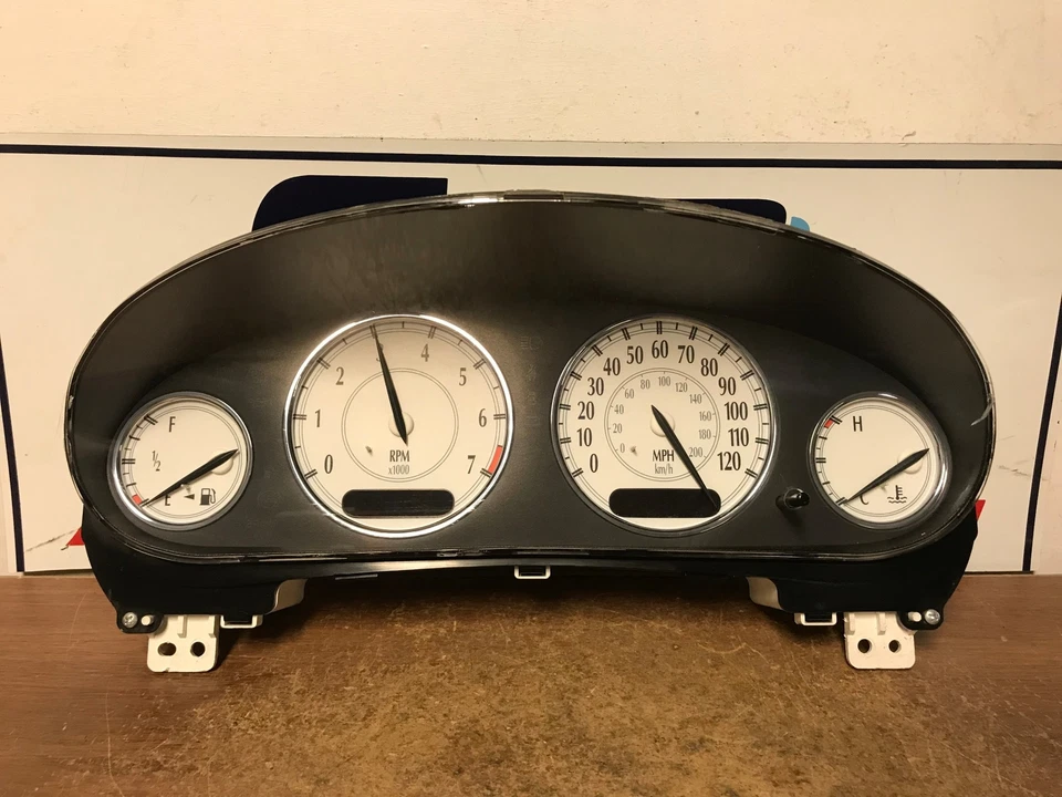 Cuadro de instrumentos Chrysler LHS 2000 *kilometraje desconocido #3 Foto 1 de 4