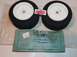 JG #1453-05 RC10 2.2 Truck Rims and Foam Tires - Picture 1 of 11