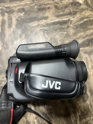 JVC GR-AX5GYU Video Movie VHS 8x zoom Camcorder+Charger+Battery+tapes+everio 45x - Image 1 of 4