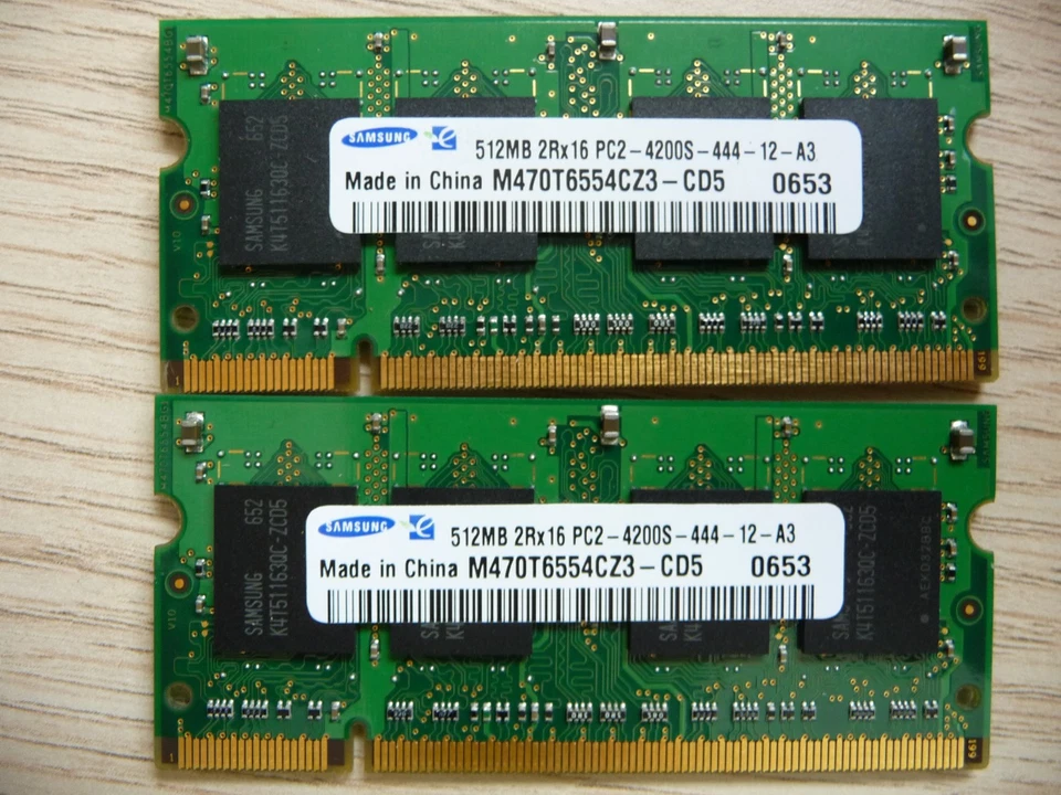 Hynix 1 GB 533 MHz DDR2 Memory (M470T6554CZ3-CD5) Pair of 2 x 512MB - Image 1 of 2