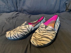 skechers bobs zebra