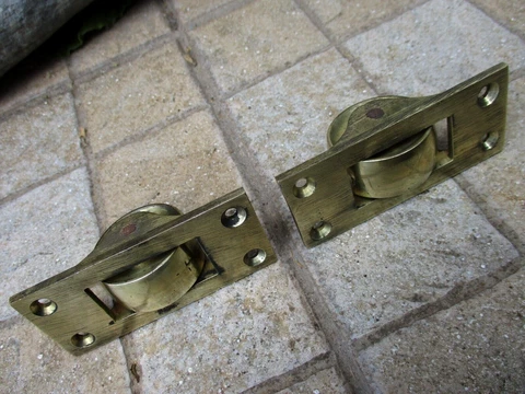 Vintage Unused (Old Stock) Strong Pair Brass Wheels Roller Furniture Legs Foot Cover
