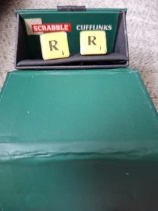 SCRABBLE CUFFLINKS LETTER R Boxed New - Picture 1 of 4