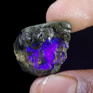 26.10 Cts Black Opal 100% Natural Welo Fire Ethiopian Oil Opal Rough Gemstone - Picture 1 of 9
