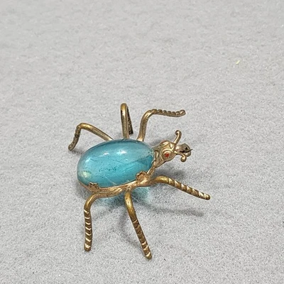 Broche Araña Vintage Latón y Azul Lucita Cabujón Jalea Vientre Insectmania Deco Foto 1 de 4