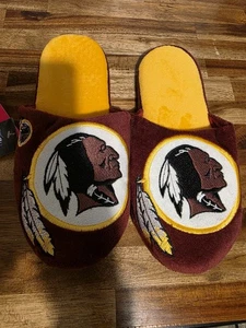 Washington Redskins Hausschuhe Größe M 9-10 großes Logo brandneu schwer zu finden Rarität 🔥 - Bild 1 von 4