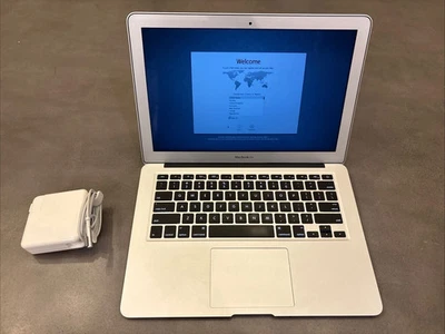 Apple Intel Core i7 MacBook Air @ 1.8 GHz 13.3” LCD 4,2 4 GB & 256 GB SSD, A1369 - Image 1 of 4