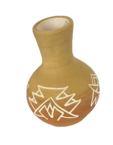 Sioux Native Indian American pottery vase petite pot artist signed sticker 4 in - Picture 1 of 7