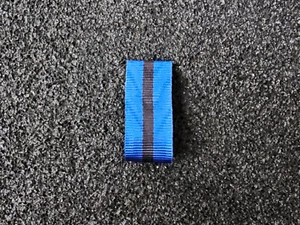 Bandschluppe für Miniaturorden deutsches System Miniatur 16mm Blau Schwarz - Picture 1 of 2