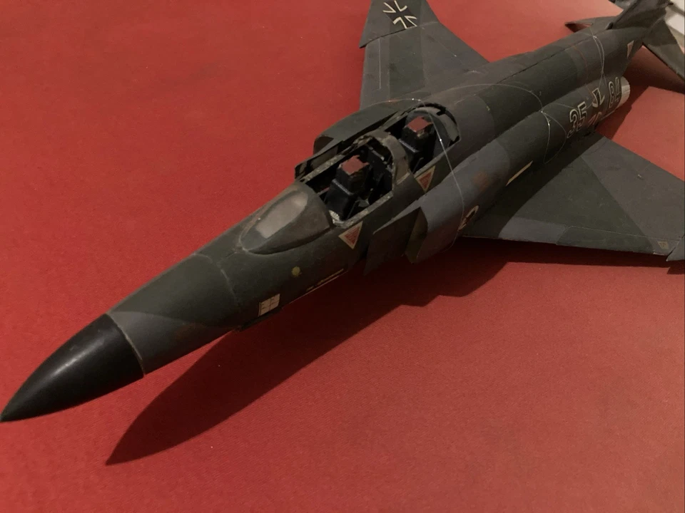 McDonnell Douglas F-4F Phantom II Modellflugzeug 1:32 - Bild 1 von 4