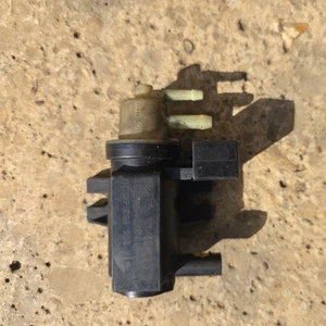 MERCEDES B200 MK1 5DR 05-11 2L CVT UNTERDRUCK MAGNETVENTIL A0061536628 - Bild 1 von 4