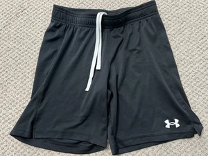 Boys Under Armour YLG Loose Fit Heat Gear Shorts Black - Picture 1 of 3