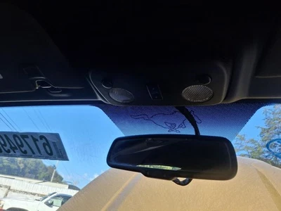 Espejo retrovisor Ford Mustang 2010 atenuación automática negro conv usado 81 k millas Foto 1 de 4