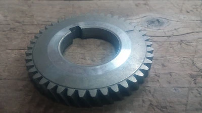 11hp Tecumseh 143406152 Engine Crankshaft Gear 35327 - Image 1 of 2