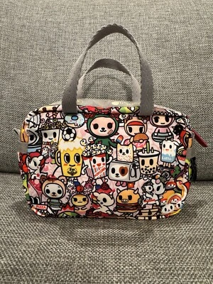 Mini bolsa pequeña Lesportsac x Tokidoki Happy Food maquillaje moneda estuche para teléfono Foto 1 de 4