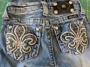 Capri MissMe Rhinestone Embroidered Denim Girls Sz  7 JK6183P Rise-6  Inseam-15" - Picture 1 of 6