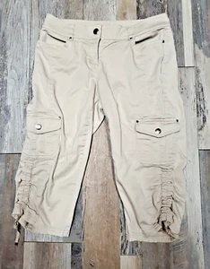 White House Black Market WHBM Khaki Pedal Pusher Women size 00 | 27x15 - Picture 1 of 6