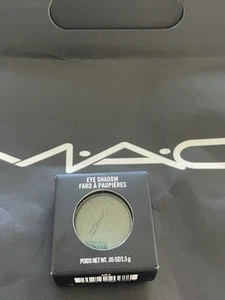 Mac Small Eyeshadow That’s Showbiz Baby Frost - Picture 1 of 3