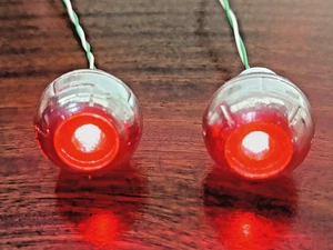 SKULL EYES x 2 T-800 TERMINATOR - WITH LIGHT - Imagen 1 de 9