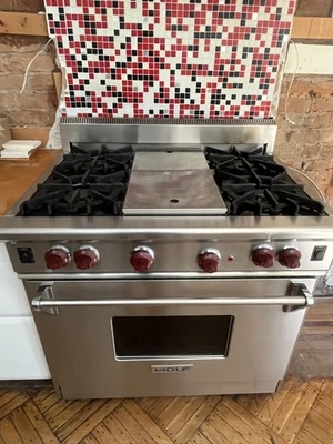 Wolf Range 36"" todo gas (R364C) usado Foto 1 de 3