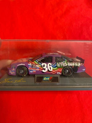 Colección Revell NASCAR Ernie Irvan #36 Car Skittles Wild Berry en caja 1:43 Foto 1 de 4