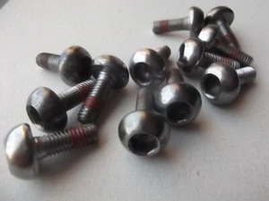 Honda Scheibenbolzen. CBR900, Amsel, Feuerklinge, CB1300etc. Teilenr.: 90106-MBB-000 (x1 - Bild 1 von 2