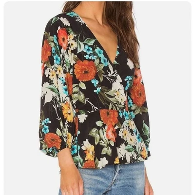 Blusa Negra Floral Envolvente Peplum YUMI KIM Talla XXS Manga Larga Cuello en V Boho Chic Foto 1 de 4