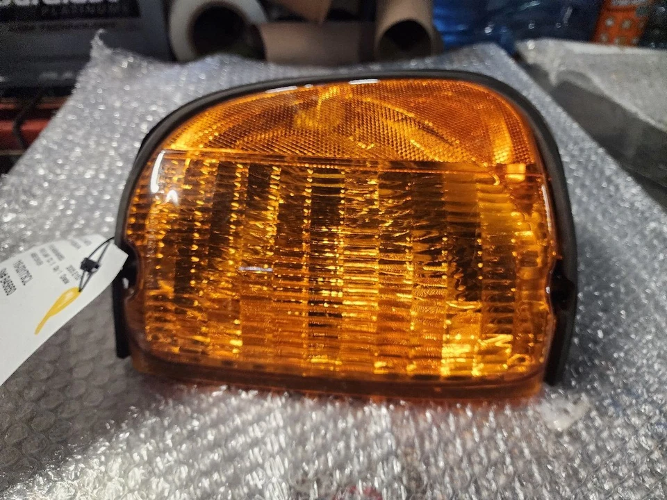 Угловой/парковочный фонарь для водителя парковочный фонарь указатель поворота подходит для 03–07 FORD E150 VAN 646126 - Изображение 1 из 2