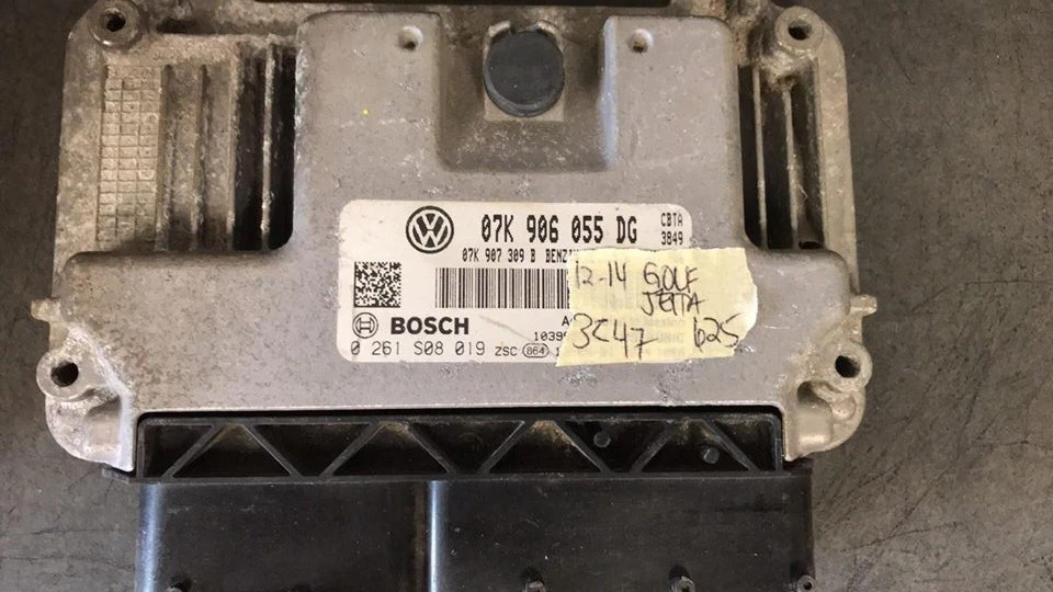 2012-2014 VW Golf Jetta ecm ecu computer 07K 906 055 DG - Image 1 of 1