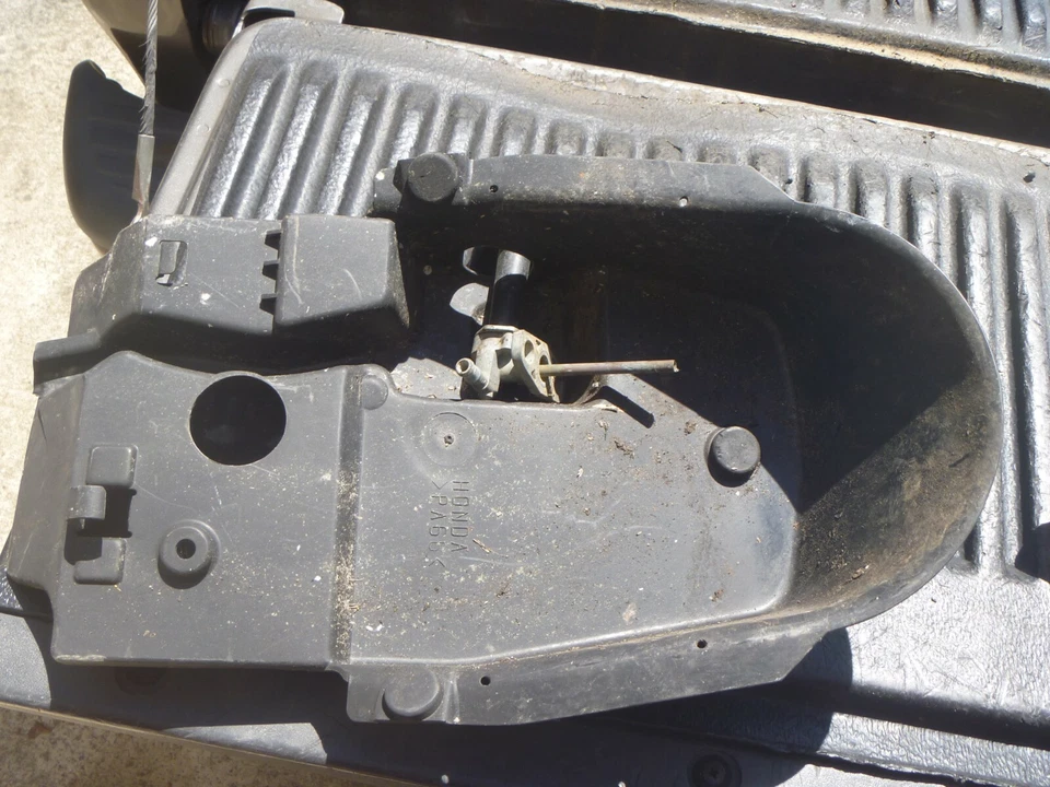 OEM 01-05 Honda TRX250EX Gas Tank Heat Shield Tray w/ Gas Fuel Valve Petcock - Image 1 of 1