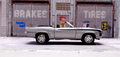 Johnny Lightning 1969 Chevy Camaro RS/SS Convertible New/Loose Opening Hood! - Image 1 of 4