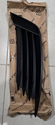 Rejilla exterior derecha original Audi A3 2015-2016 8V5-807-682-9B9 nueva Foto 1 de 3