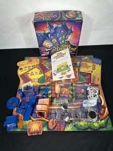 1313 Dead End Drive COMPLETE Parker Brothers 2002 Mystery Board Game - Picture 1 of 9