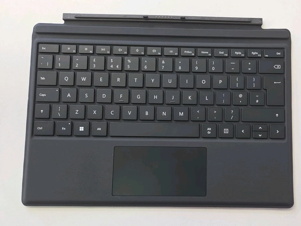 Microsoft 1725 Surface Pro 4 /5 / 6 / 7 Type Cover Keyboard British English - Image 1 of 2