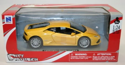 NewRay 1/24 Scale Metal Model Car 71313 - Lamborghini Huracan LP 610-4 - Yellow - Image 1 of 2
