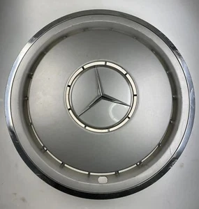 Original Mercedes 190 W124 wheel cap 15 inch A1244010924 - Picture 1 of 3