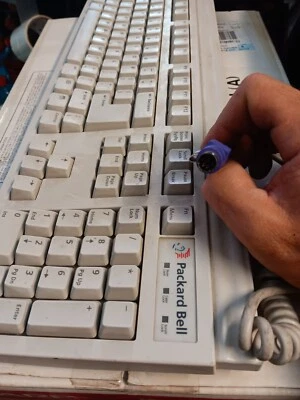 Used Vintage Packard Bell Keyboard 5131c ps2 ps/2  clicky Key Board w/Cord - Image 1 of 4