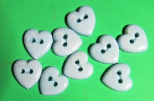 (9) MODERN 1/2" HEART-SHAPE BLUE PLASTIC 2-HOLE NOVELTY CRAFT BUTTONS-R2c - Picture 1 of 2
