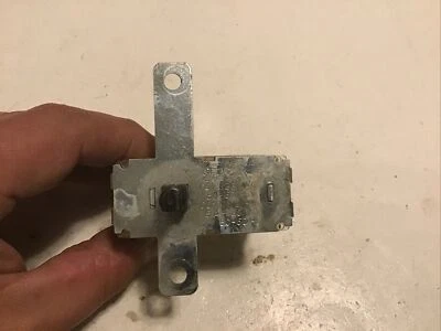 INTERRUPTOR DE ARRANQUE DE SECADORA KENMORE PARTE # 346343. 141-500 Foto 1 de 2