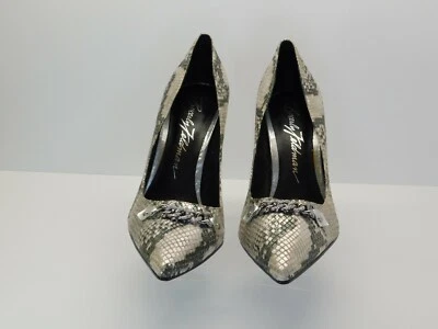 PIEL DE SERPIENTE PLATEADA - GRIS, STILETTO 4 pulgadas tacones, talla 9,5 M Foto 1 de 4