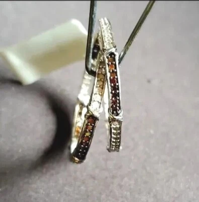 Brincos X & O de diamante vermelho e branco natural dentro e fora folheados a platina - Imagem 1 de 4