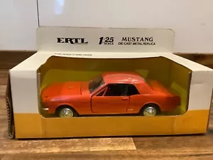 Die-Cast Ertl 1783D 1:25 Ford Mustang ""sigillato"" (CW560-19FL1/2)-2 - Foto 1 di 6