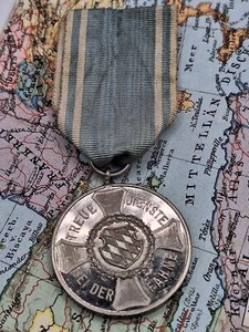 Landwehr Dienstauszeichnung III Klasse IX Treue Dienste bei der Fahne Am Band 1 - Bild 1 von 2