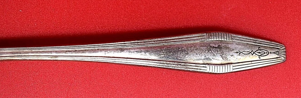 Wm A Rogers Overlaid, Oneida, silverplate, 1929 Countess/Baroness, your choice - Image 1 of 1