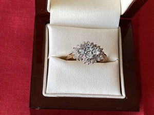 A Diamond Cluster Ring, Yellow Shank ,white Gold Head. Finger Size O. 2.4 Gram - Picture 1 of 16