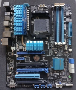 ASUS M5A99FX Pro R2.0, Mainboard AMD Sockel AM3+, Chipsatz AMD 990FX (1211) - Bild 1 von 3