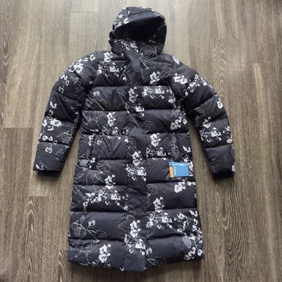 Chaqueta de plumón larga con estampado Columbia Boundless Days azul floral para mujer talla pequeña Foto 1 de 4