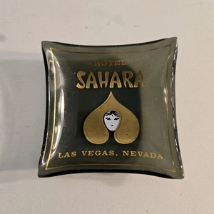 Vintage Glas Sahara Souvenir kleine quadratische Schale oder Aschenbecher 2,25 "x 2,25" - Bild 1 von 3