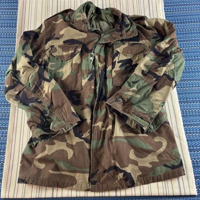 Vintage US Army M-65 Field Jacket Mens Medium Long Woodland Camo Made USA 80s - Image 1 of 4